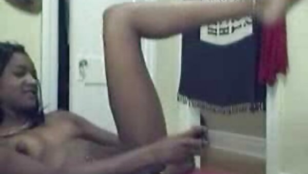 الكلبة المزيفة tittied Brooklyn سِکْسِ مًتٌرجّمً Chase يعطي footjob و titjob قبل كس قصف
