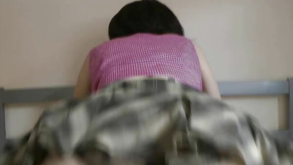 يتقاتل ثنائي من الفتيات السود المثيرات من أجل ديك واحد حلو في مواقع سكس مدبلج الفناء