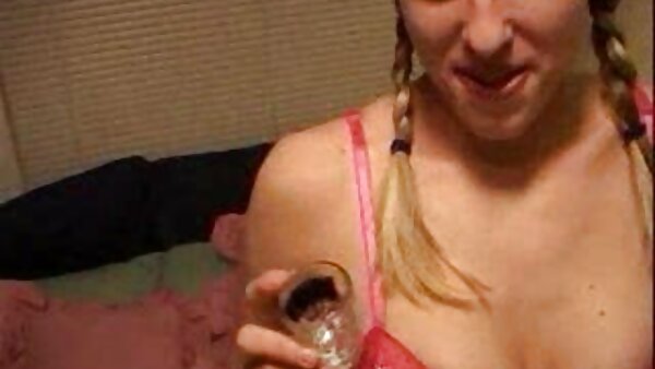 فتاة مراهقة جميلة كابريس سكس محارم مترجم موقع سكس العرب يستمني على الأرض