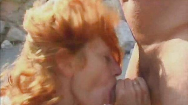هذه المجرفة موقع سكس محارم مترجم هي ملكة اللسان وهي تأخذ قصف شرجي صعب