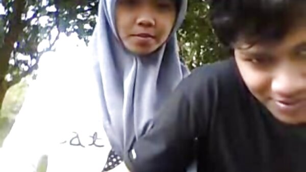 الفاتنة قرنية أميرة Adara يعطي موقع سكس اجنبي مترجم رأسها ويحصل مارس الجنس تحت عيد الميلاد ثلاثة