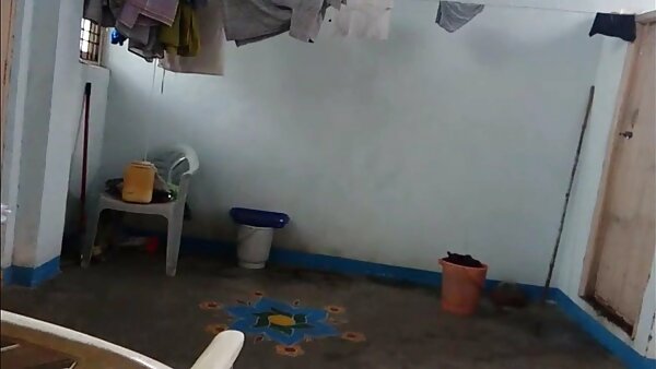 الرجل الأقرن يدعو سامية دوارتي موقع سكس قديم مترجم ليأتي ويمارس الجنس