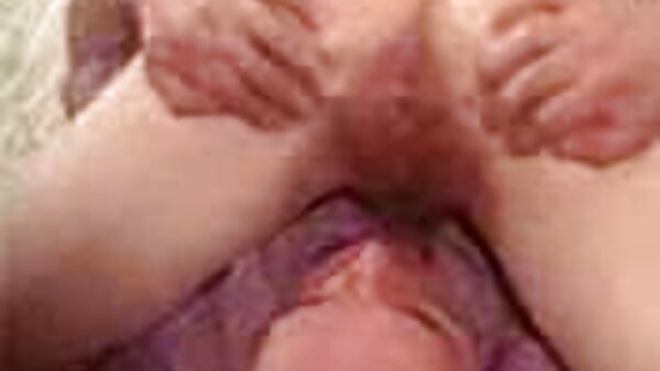 وقحة ناضجة غريب يركع موقع سكس مترجم لأسفل لامتصاص أداة لذيذة ساخنة