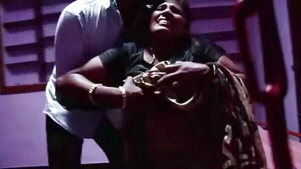 الثنائي من الفتيات سمراء بصورة اجمل مواقع السكس المترجمه عاهرة يقضيان وقتًا ممتعًا في الحظيرة