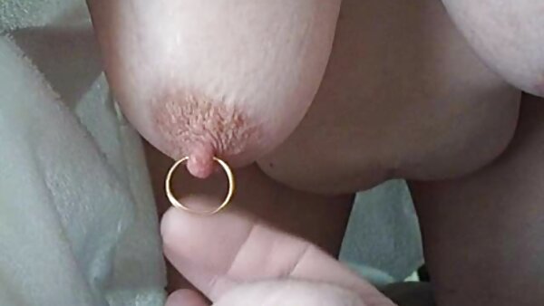 فاتنة سمراء sexpot أليسون تايلر موقع سكس مترجم كامل ركوب ديك مثل راعية البقر