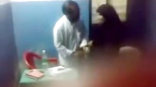 تأخذ جبهة مورو الهندية المدللة فرصة للاستمتاع باختراق مزدوج موقع سيكس مترجم للديك