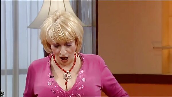 اثنين من اللاعبين الانفجار فاتنة سمراء موقع سكس عالمي مترجم مع غنيمة كبيرة وحلق كس