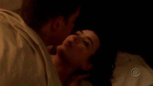 الرجل الساخن مع ديك صغير موقع سكس عربي مترجم يلهون مع خنثى مفلس وفتاة