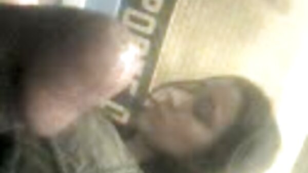 رجل جائع يمارس الجنس مع اثنين من المحبوبين مواقع سكس مترجم عربي القذرين الصدر كبير